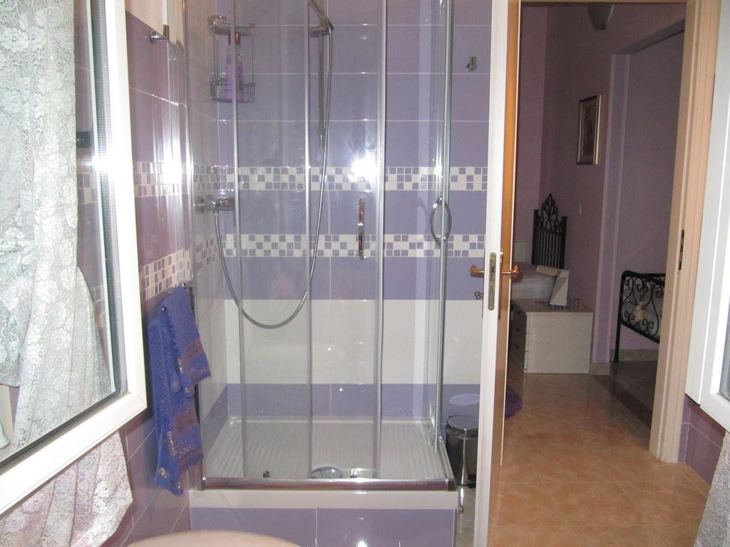Montagne Rocciose Bed & Breakfast Frascineto Rom bilde