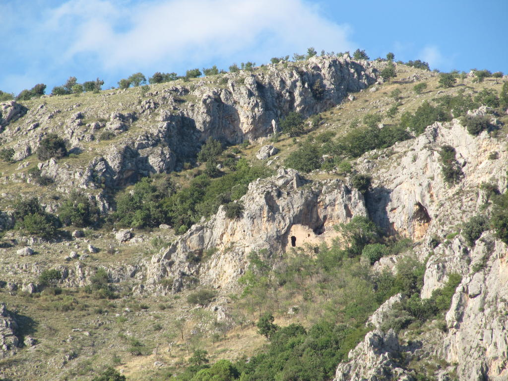 Montagne Rocciose Bed & Breakfast Frascineto Eksteriør bilde