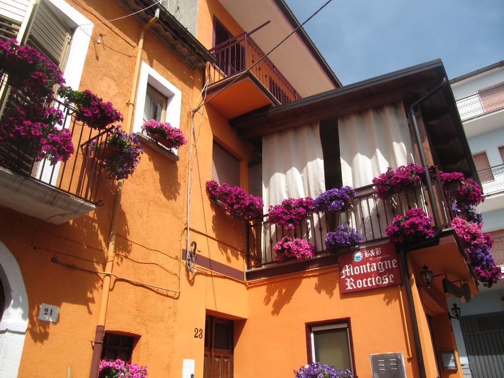 Montagne Rocciose Bed & Breakfast Frascineto Eksteriør bilde