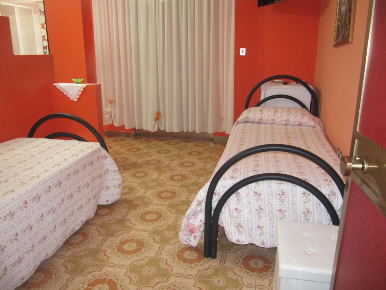 Montagne Rocciose Bed & Breakfast Frascineto Eksteriør bilde